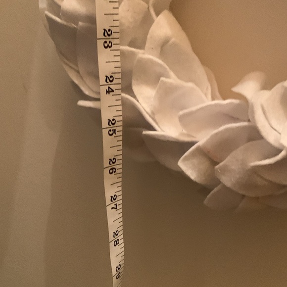 Handmade Double Hanging Felt leaf Wresth with Bow - Picture 9 of 9